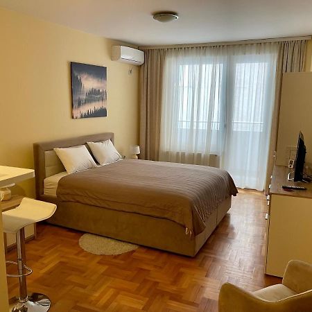 Trident Apartments 2 Ni Esterno foto