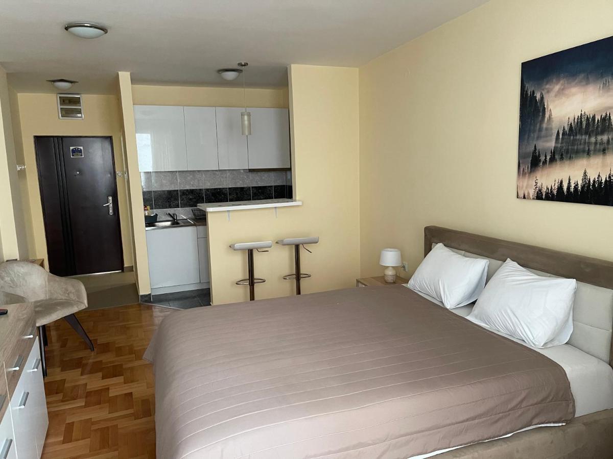 Trident Apartments 2 Ni Esterno foto